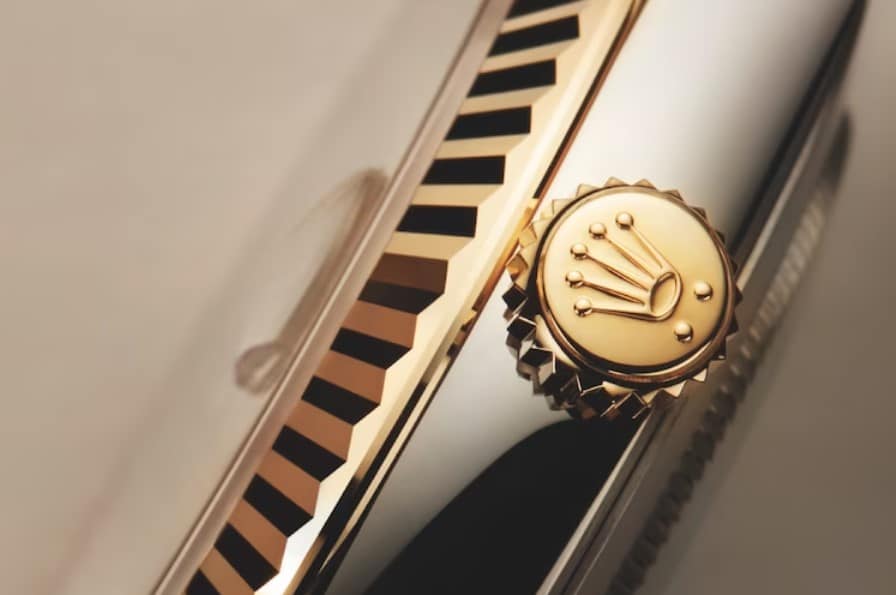 Foto der Krone einer Rolex Uhr in der Nahaufnahme