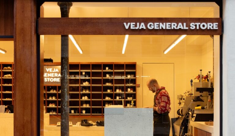 Veja Store und Reperaturwerkstatt für Sneakers in Paris