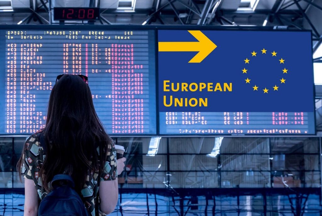 Symbol der EU an einem Flughafen