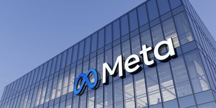 Meta Logo auf einem Gebäude