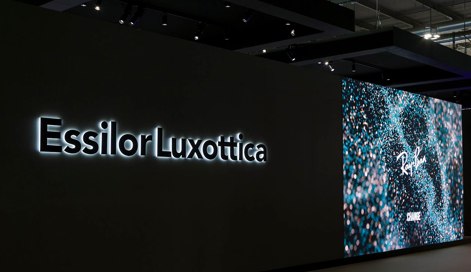 Logo-Schriftzug von EssilorLuxottica