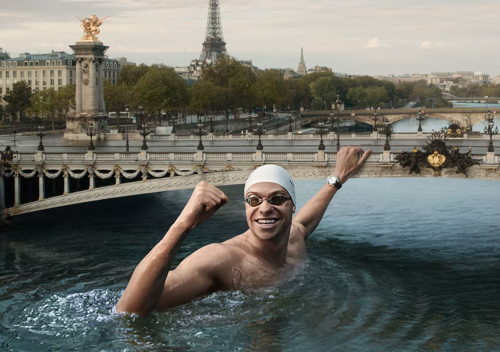 Olympia-Schwimmer mit Omega Uhr in Paris