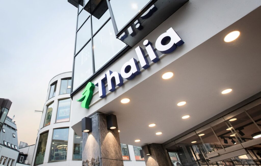 Logo aussen an einer Thalia-Filiale