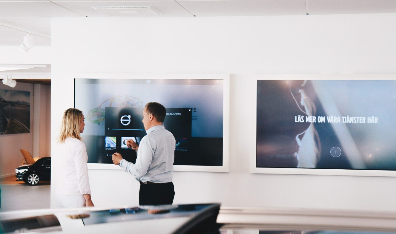 Digital Signage Bildschirme von Vertiseit