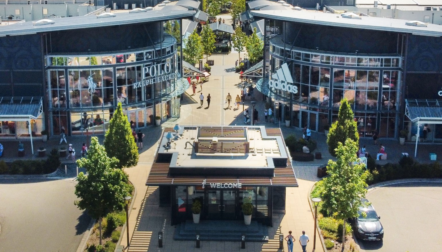 Eingang vom Zweibrücken Fashion Outlet