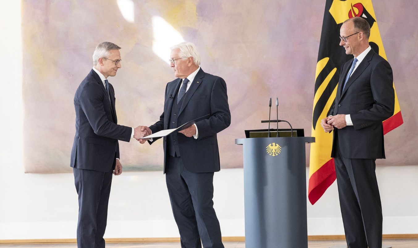 Karsten Wildberger beim Amtsuebergabe