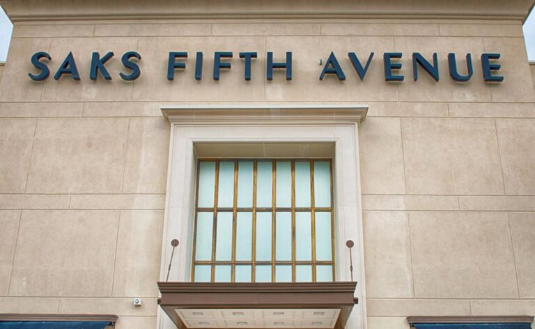 Logo von Saks Fifth Avenue