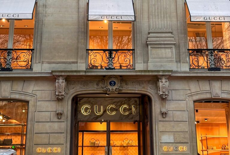 Fassade des Gucci Stores in Paris