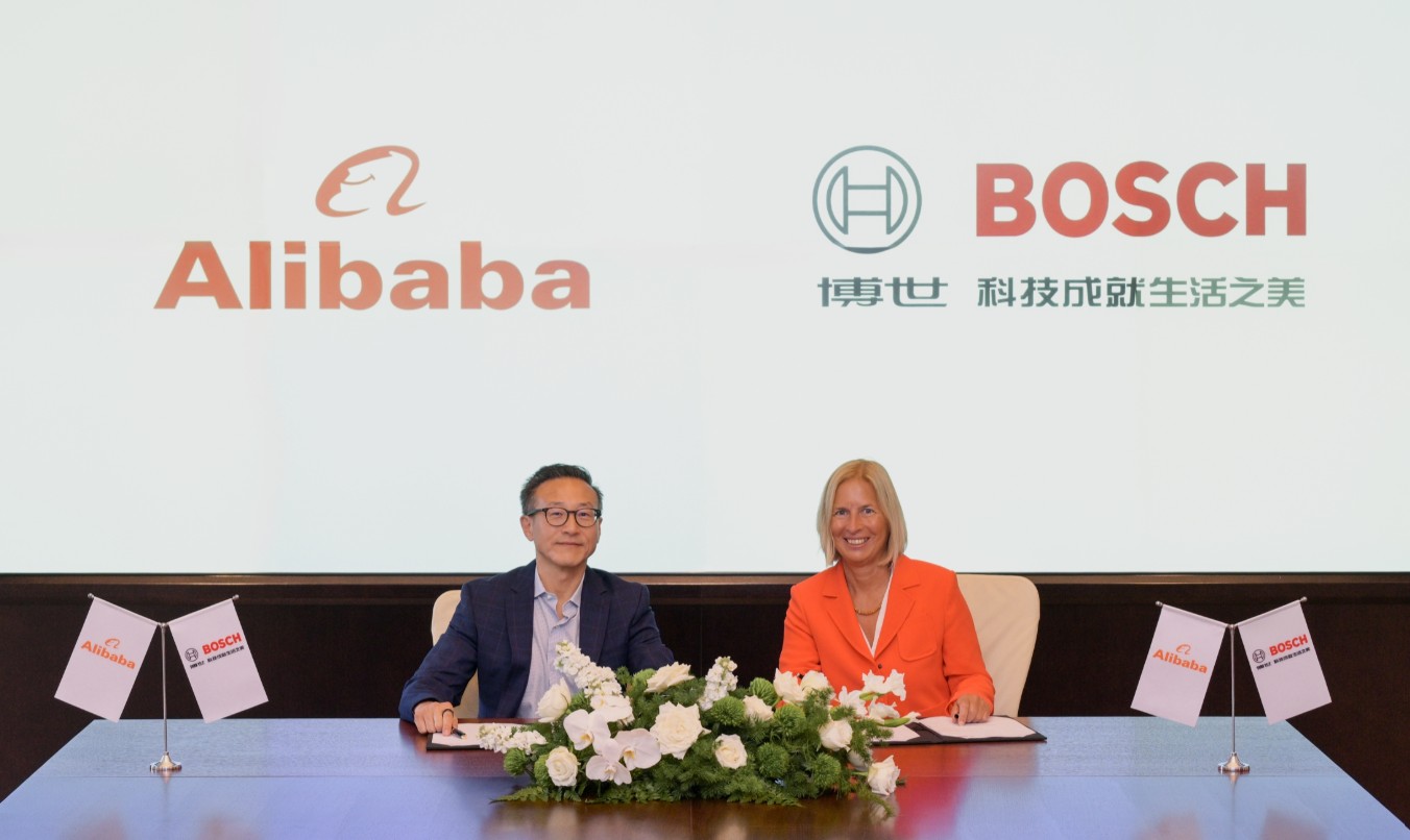 Vertreter von Alibaba und Bosch