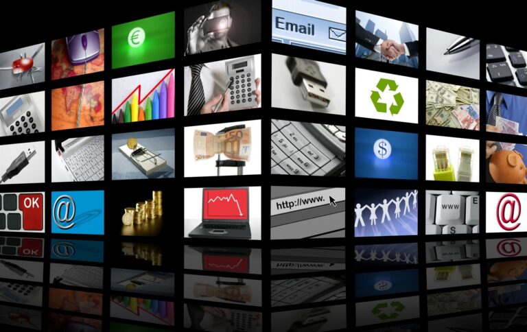 TV Screens mit Symbolik zu Werbung und Marketing