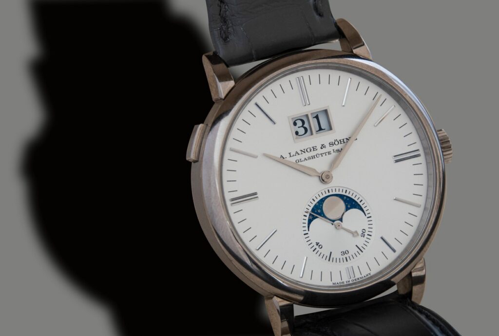 A Lange Soehne Mondphase Armbanduhr