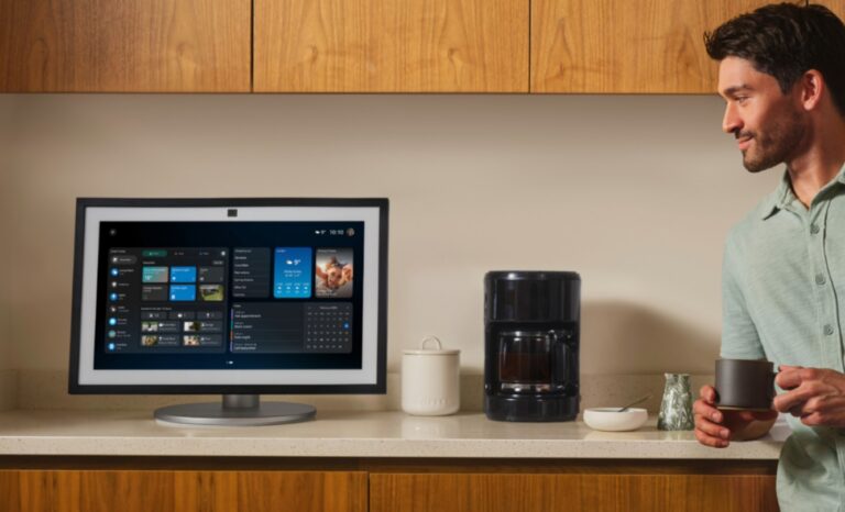 Grosses Amazon Alexa Plus Device