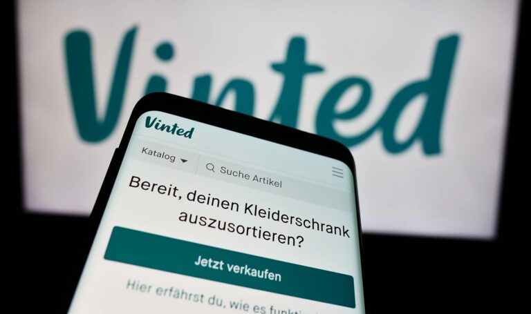 Vinted App auf einem Smartphone