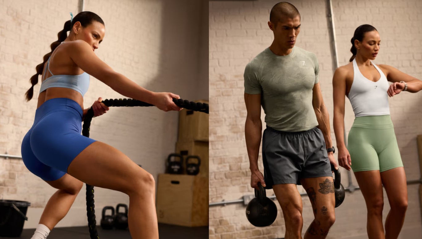 Sportler in mit Gymshark Bekleidung beim Trainieren