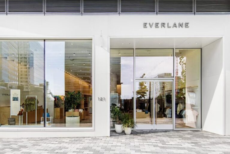 Everlane Store in Boston