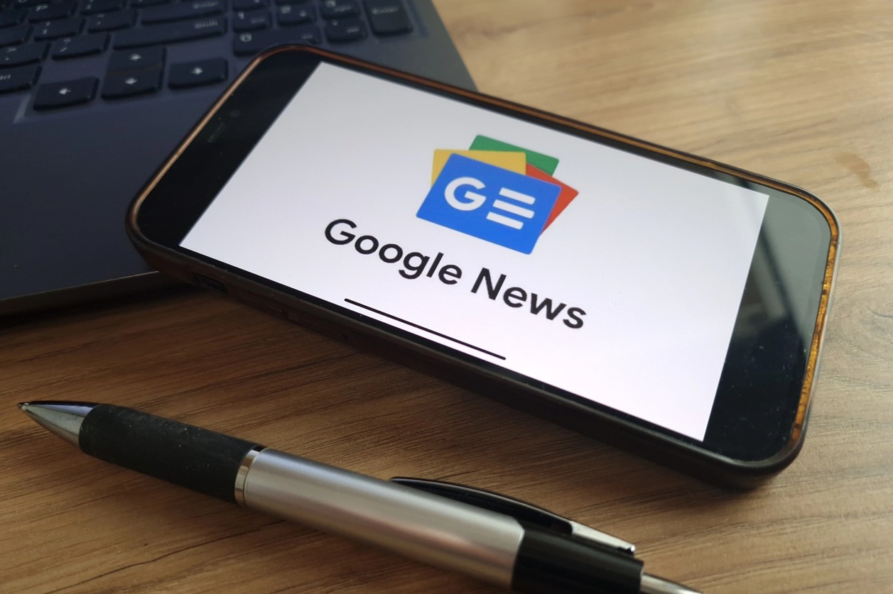 Google News Logo auf einem Smartphone