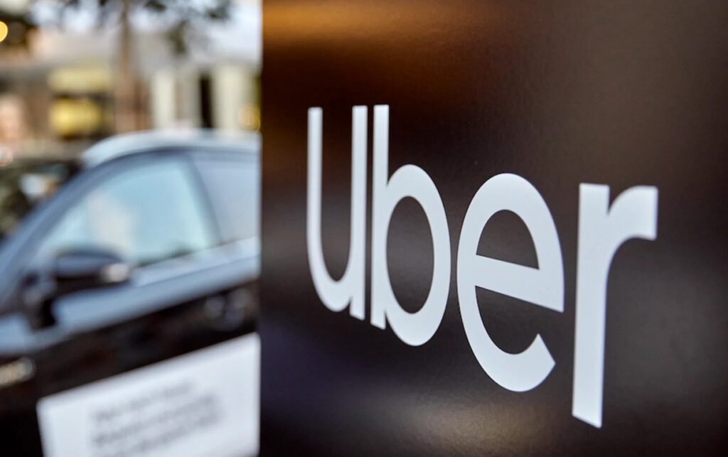 Grosses UBER Logo