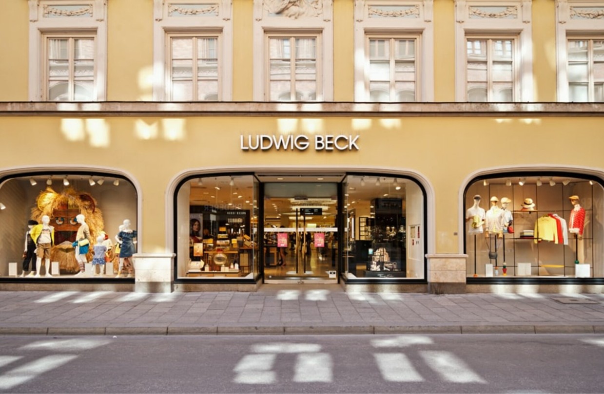 Eingang von Ludwig Beck in Muenchen