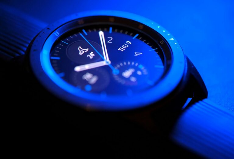 Nahaufnahme einer Samsung Smartwatch