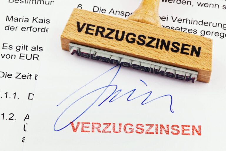 Stempel mit Verzugszinsen