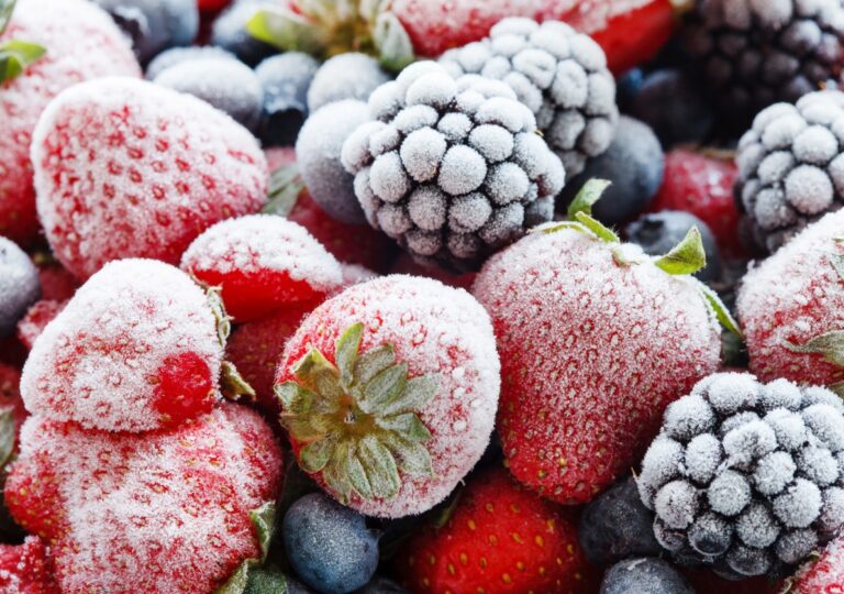 Verschiedene gefrorene Beeren