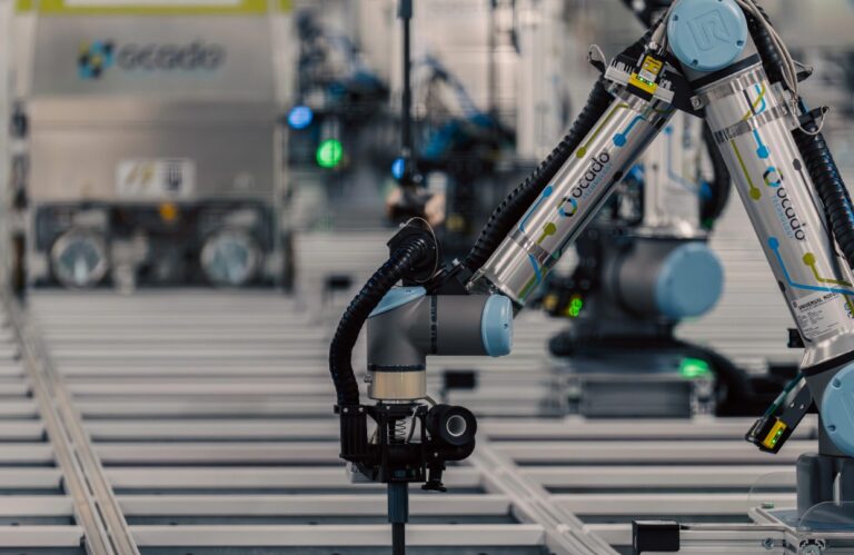Ocado On Grid Robotic Pick