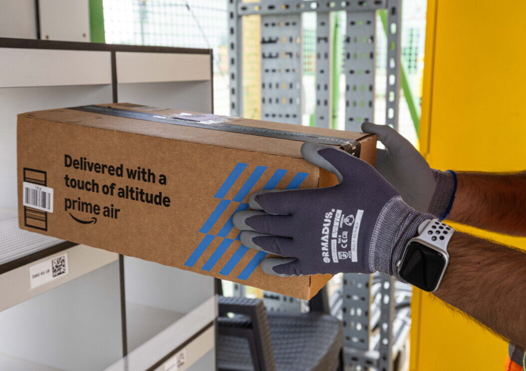Amazon Paket einer Prime Air Drohnenlieferung