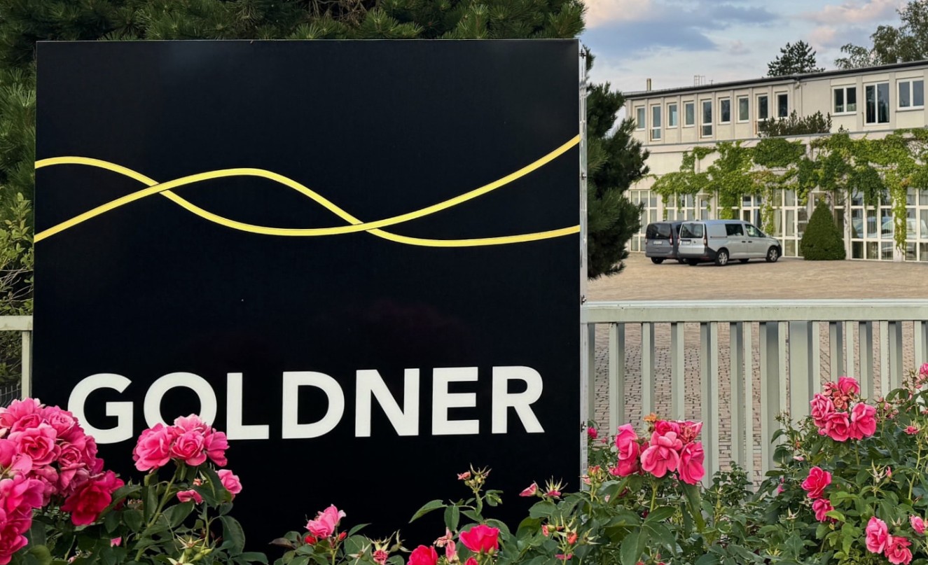 GOLDNER Firmenschild am Standart Muenchberg