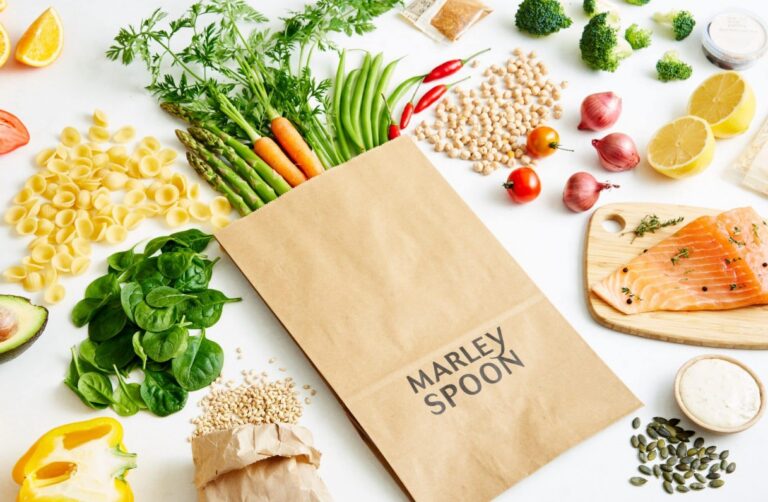 Frische Lebensmittel und Marley Spoon Papiertuete