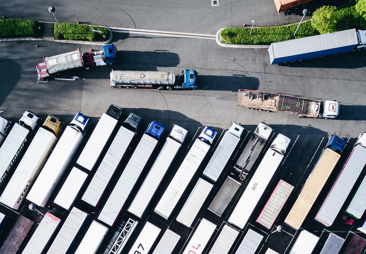 LKW Fuhrpark aus der Vogelperspektive