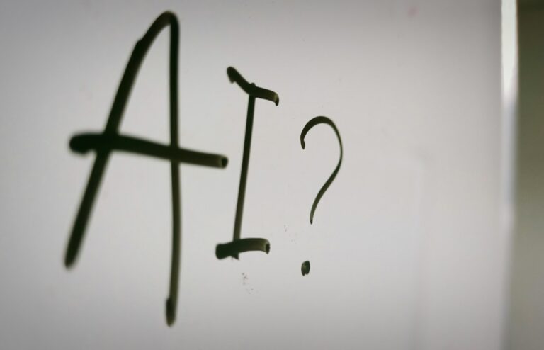 AI auf einem Whiteboard