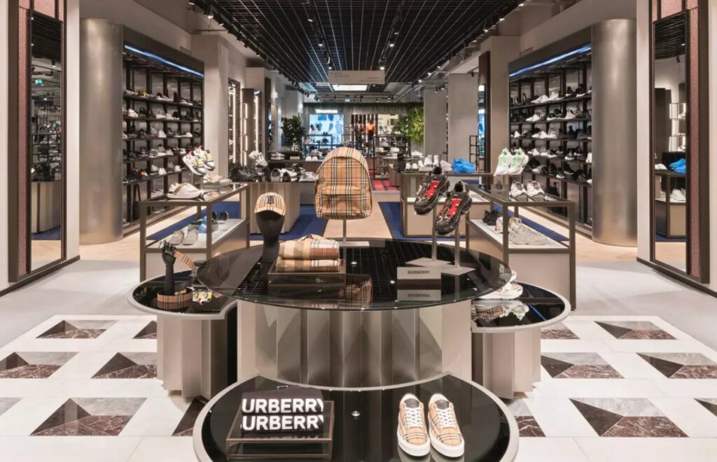 Burberry Produkte in einem Flannels Store