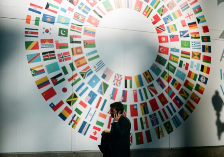 Landesflaggen vor der World Bank in NYC