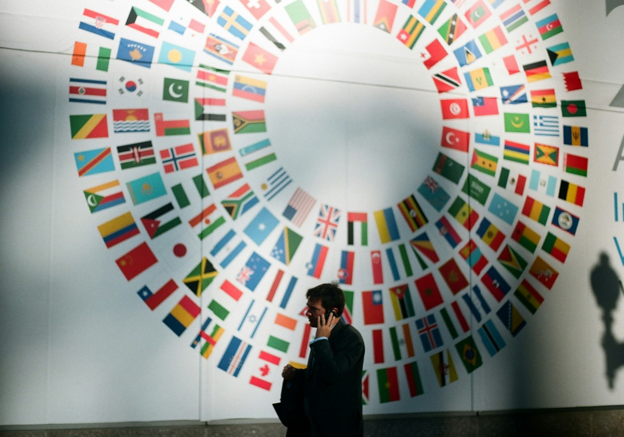 Landesflaggen vor der World Bank in NYC