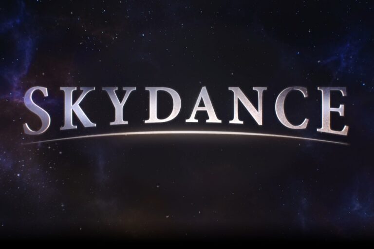 Logo von Skydance vor einem Sternenhimmel bei Nacht