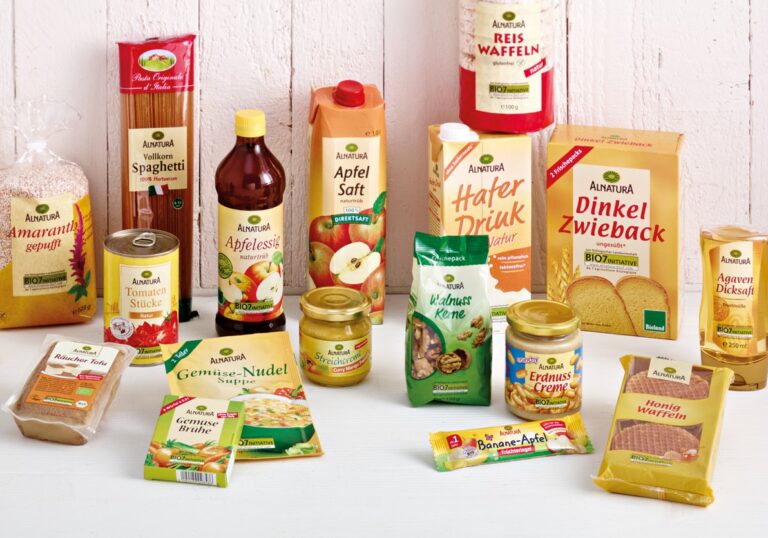 Mehrere Alnatura Produkte und Lebensmittel