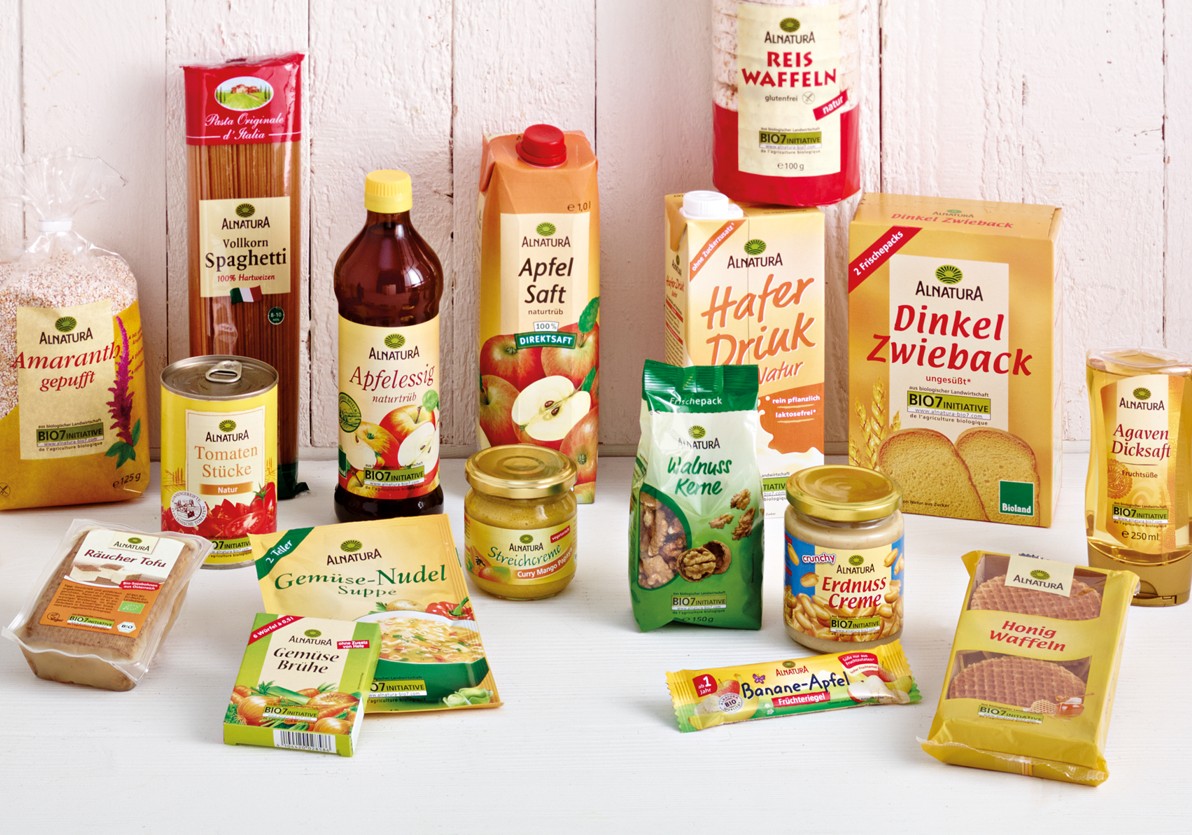 Mehrere Alnatura Produkte und Lebensmittel