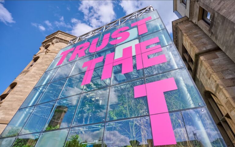 Trust The T Schriftzug der Deutschen Telekom